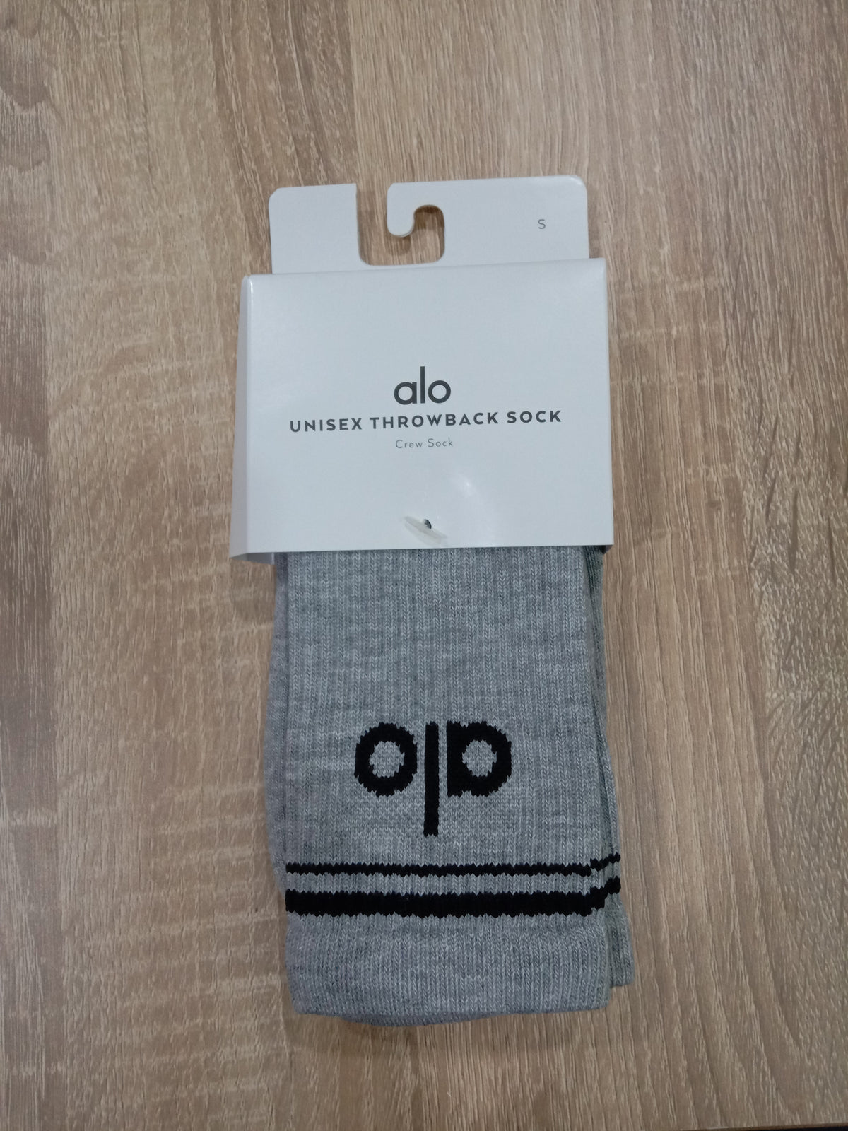 Alo Yoga MEDIUM Unisex Throwback Sock - Athletic Heather Grey/Black