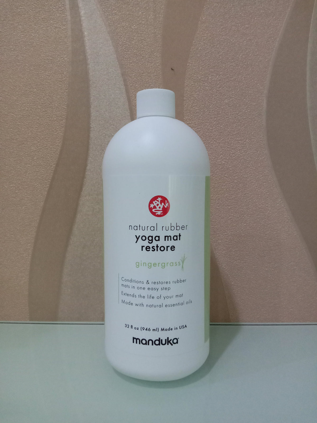 Manduka Natural Rubber Yoga Mat Restore 32 oz - Gingergrass