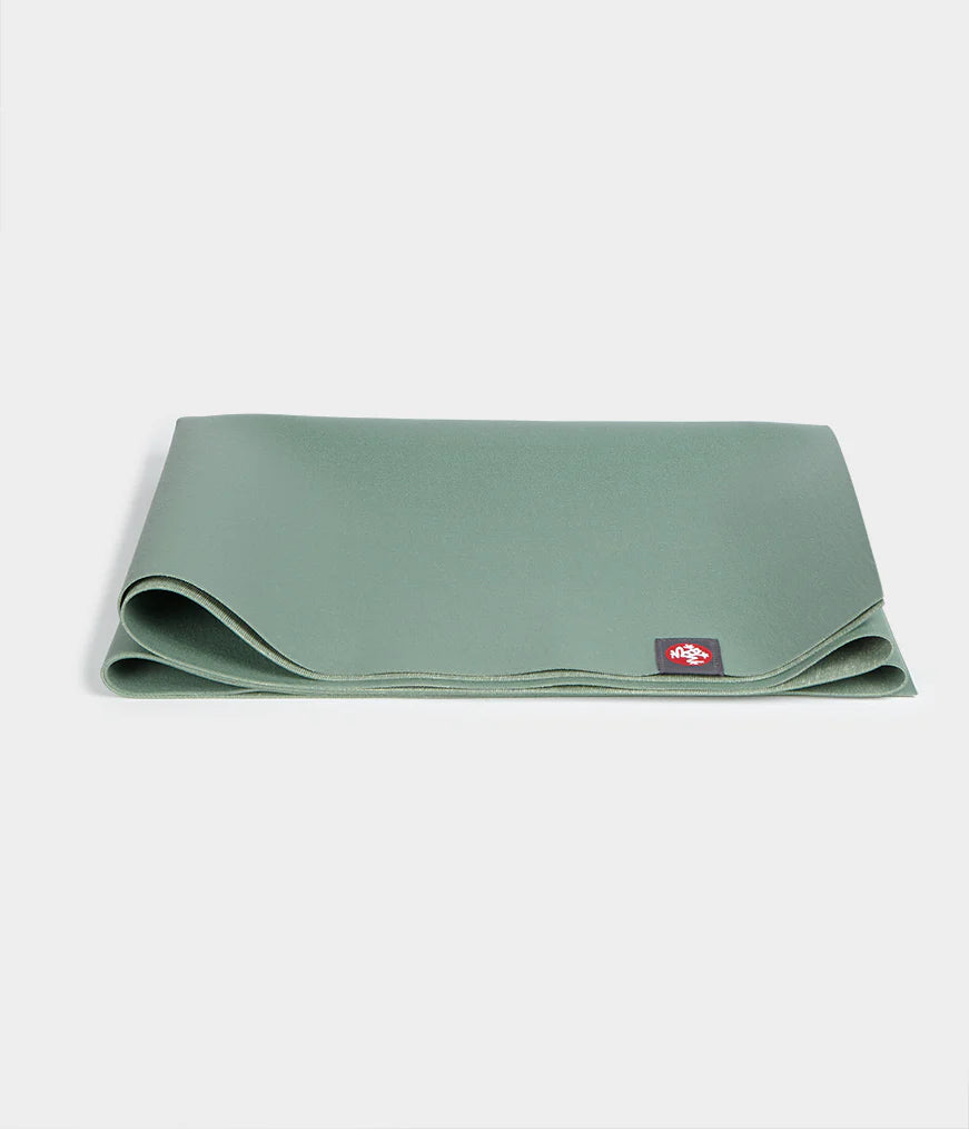 Manduka Eko® Superlite 71'' Travel Yoga Mat 1.5mm - Hijau Daun