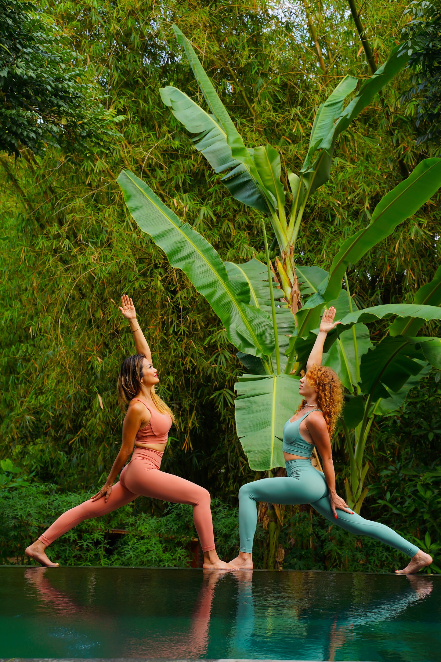 Rok Tenis Aces KECIL Alo Yoga - Limun Stroberi