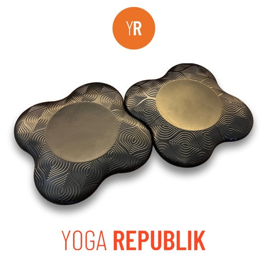 YR Knee Pad Set black yoga knee cushion at Yoga Republik Canggu Bali