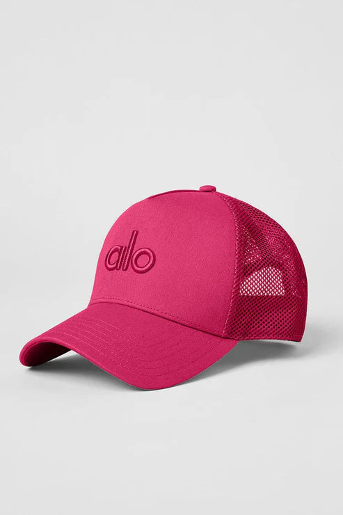 Alo Yoga District Trucker Hat - Pink Summer Crush