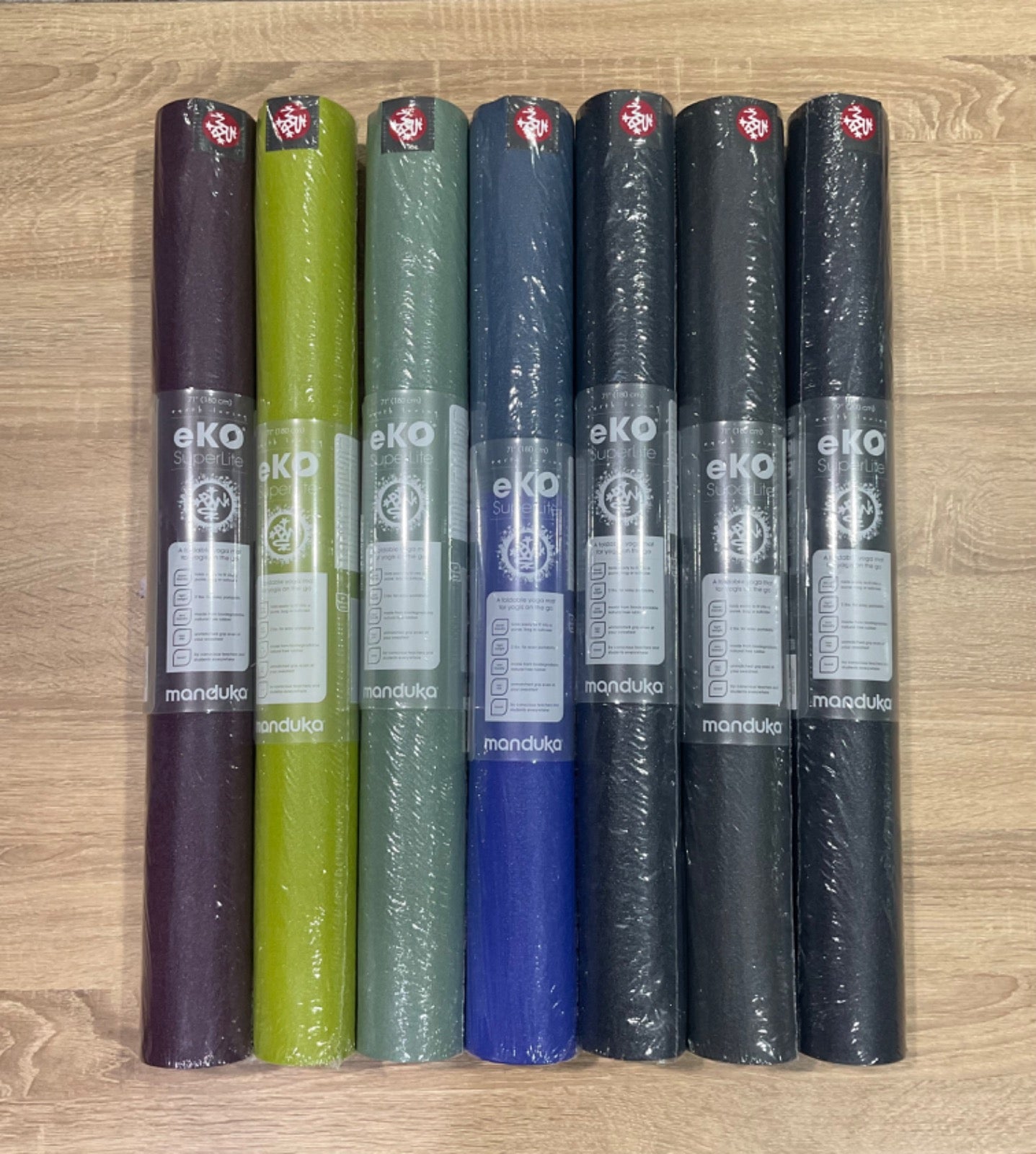 Manduka Eko® Superlite 71'' Travel Yoga Mat 1.5mm - Hijau Daun