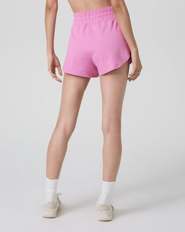 Vuori SMALL Halo Performance Short - Azalea Pink Heather