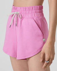 Vuori SMALL Halo Performance Short - Azalea Pink Heather
