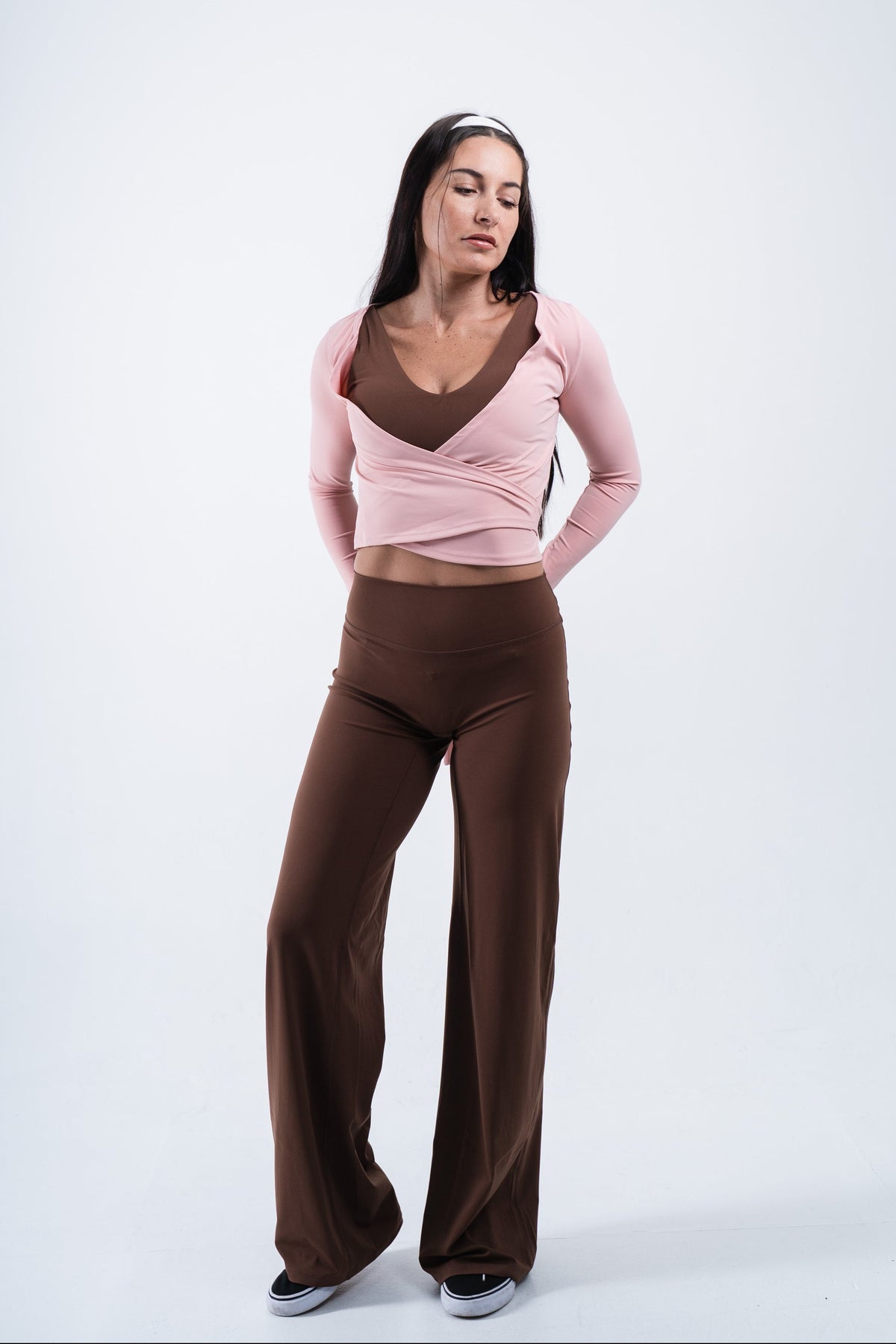 Alo Yoga XS Gather Lengan Panjang - Hitam