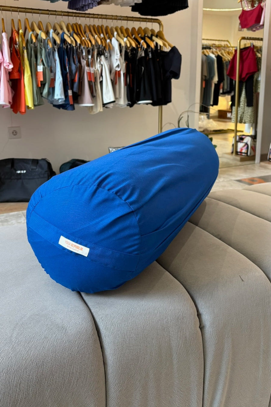 YR Bolster Round