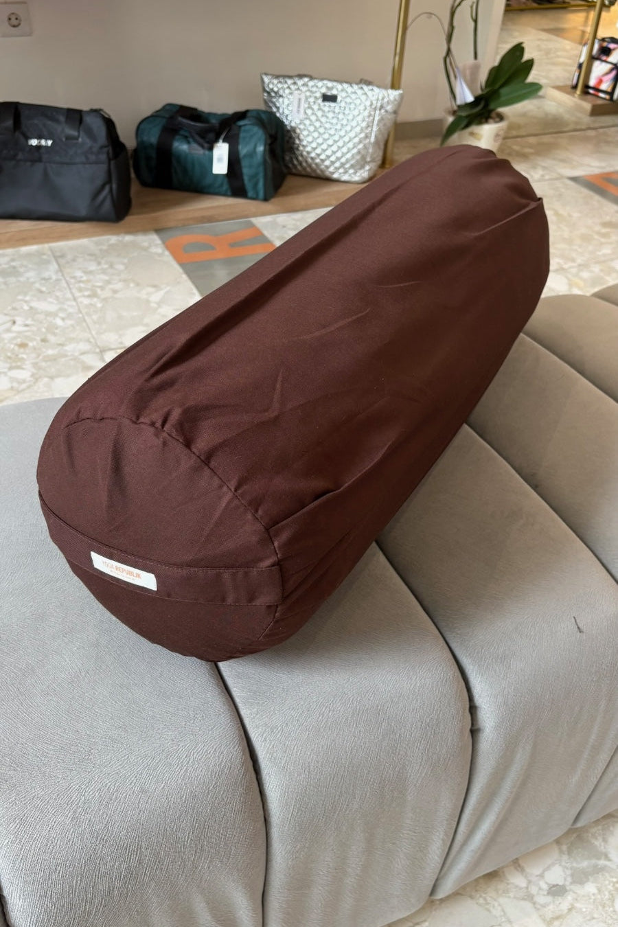 YR Bolster Round