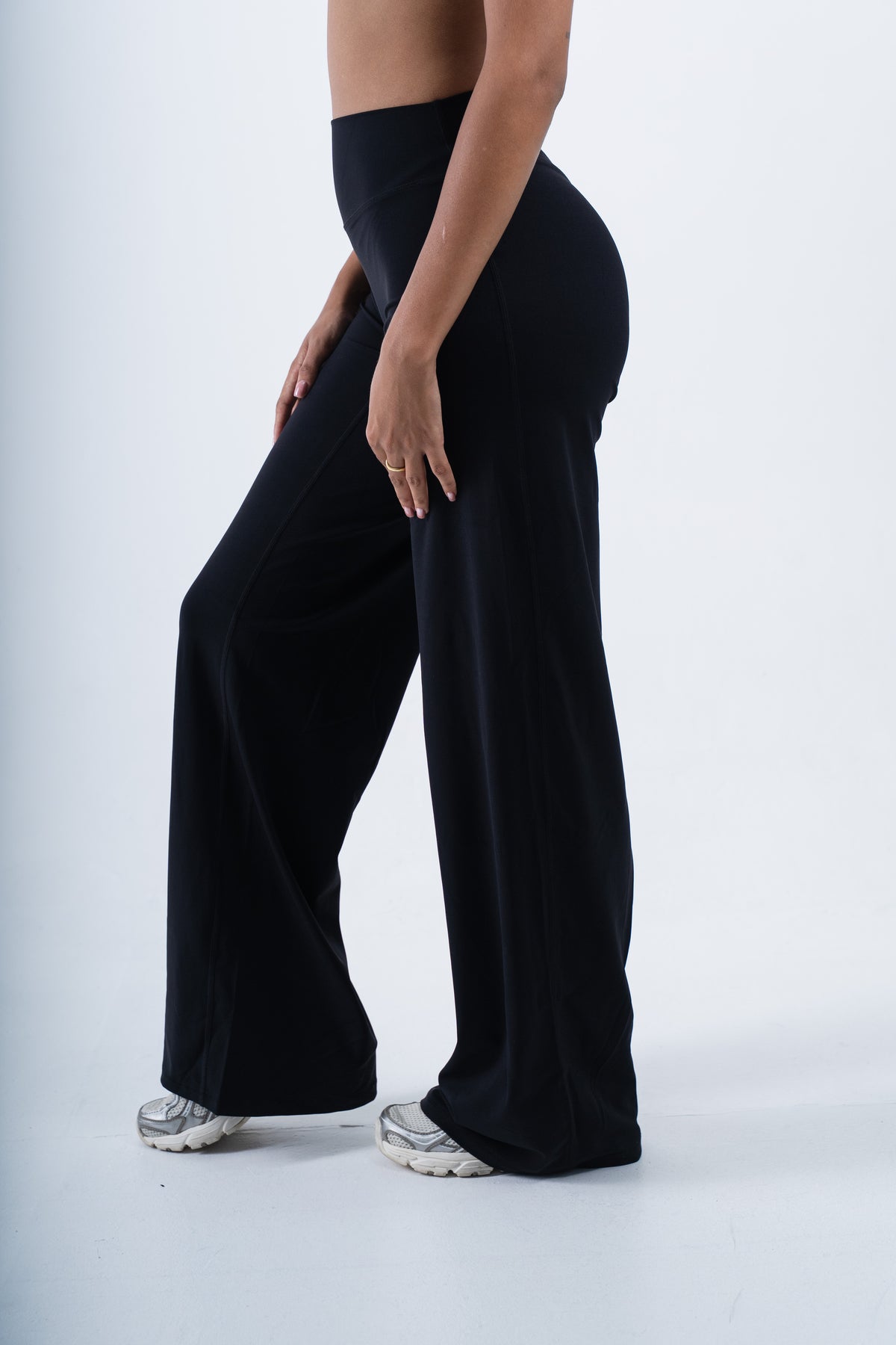 YR Aura Flare Pants