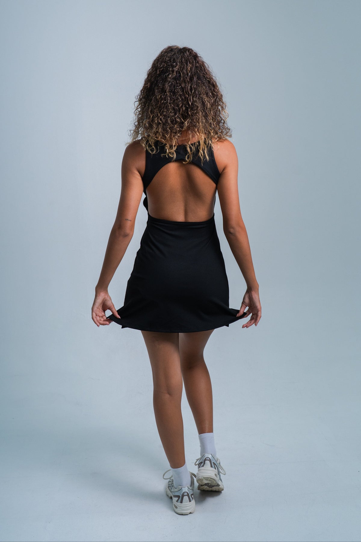 Bodysuit Alo Yoga XS Airlift Barre - Hitam