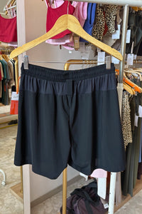 Rok Tenis Aces KECIL Alo Yoga - Limun Stroberi