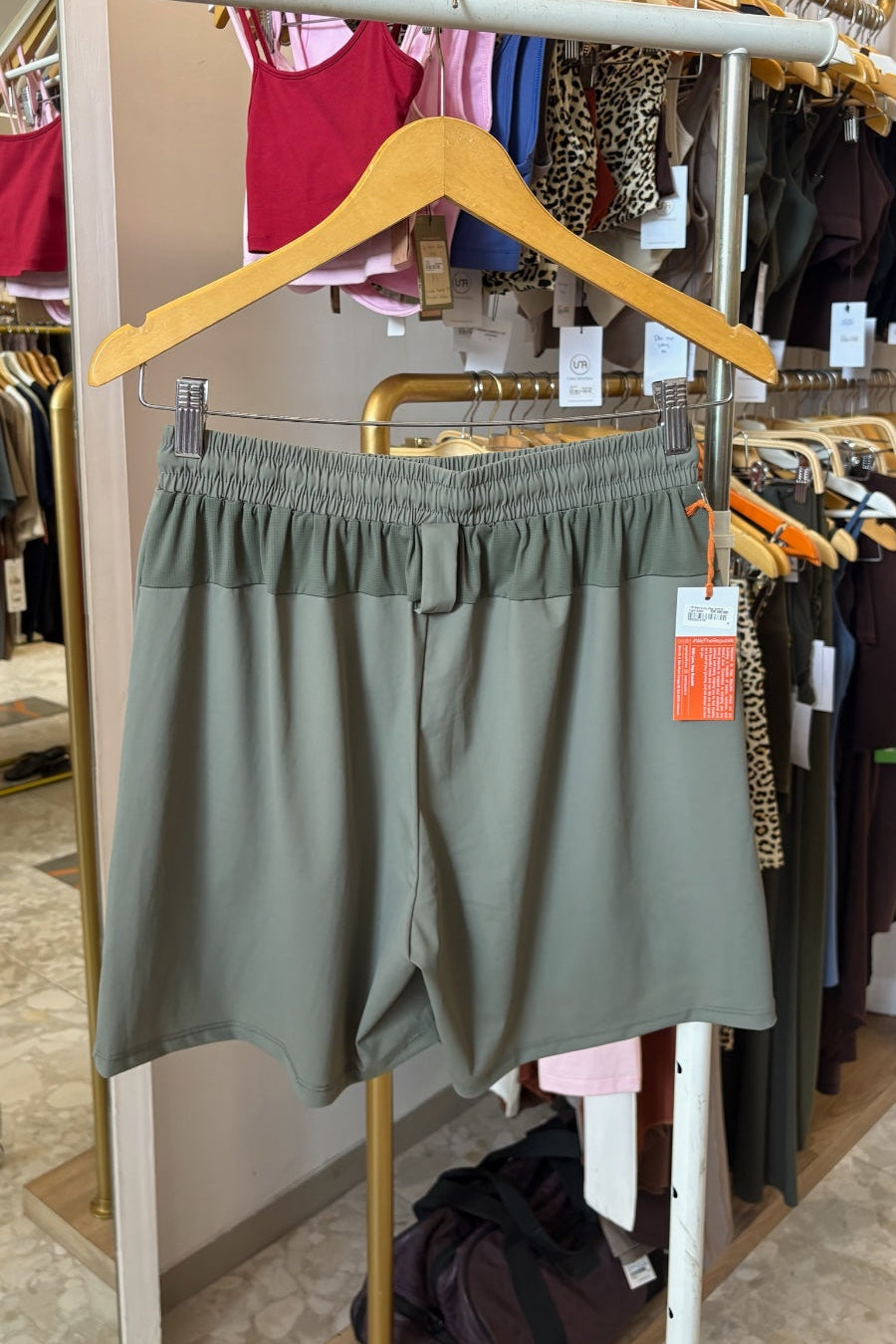 Rok Tenis Aces KECIL Alo Yoga - Limun Stroberi