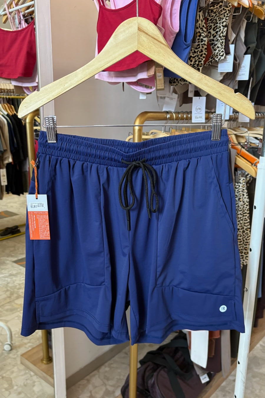 Rok Tenis Aces KECIL Alo Yoga - Limun Stroberi
