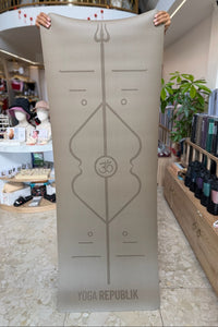 YR Travel Mat 1.5mm PU Rubber Om Align design Matras yoga anti slip travel at Yoga Republik Bali Indonesia