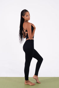 YR Sia Joyce Yoga Set black matching set at Yoga Republik Bali