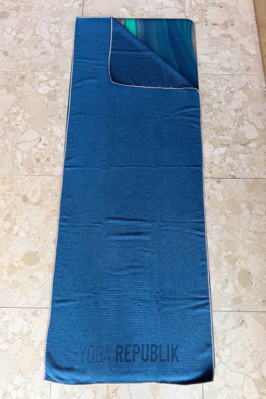 YR Skidless Mat Towel