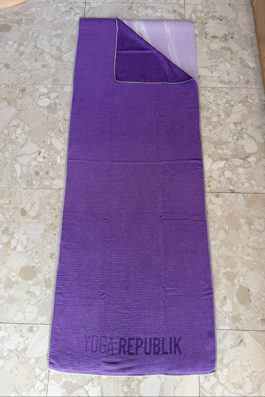 YR Skidless Mat Towel