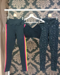 Legging Pinggang Tinggi Esensial Kecil Gangster Spiritual - Cetakan Aktif Langit Malam