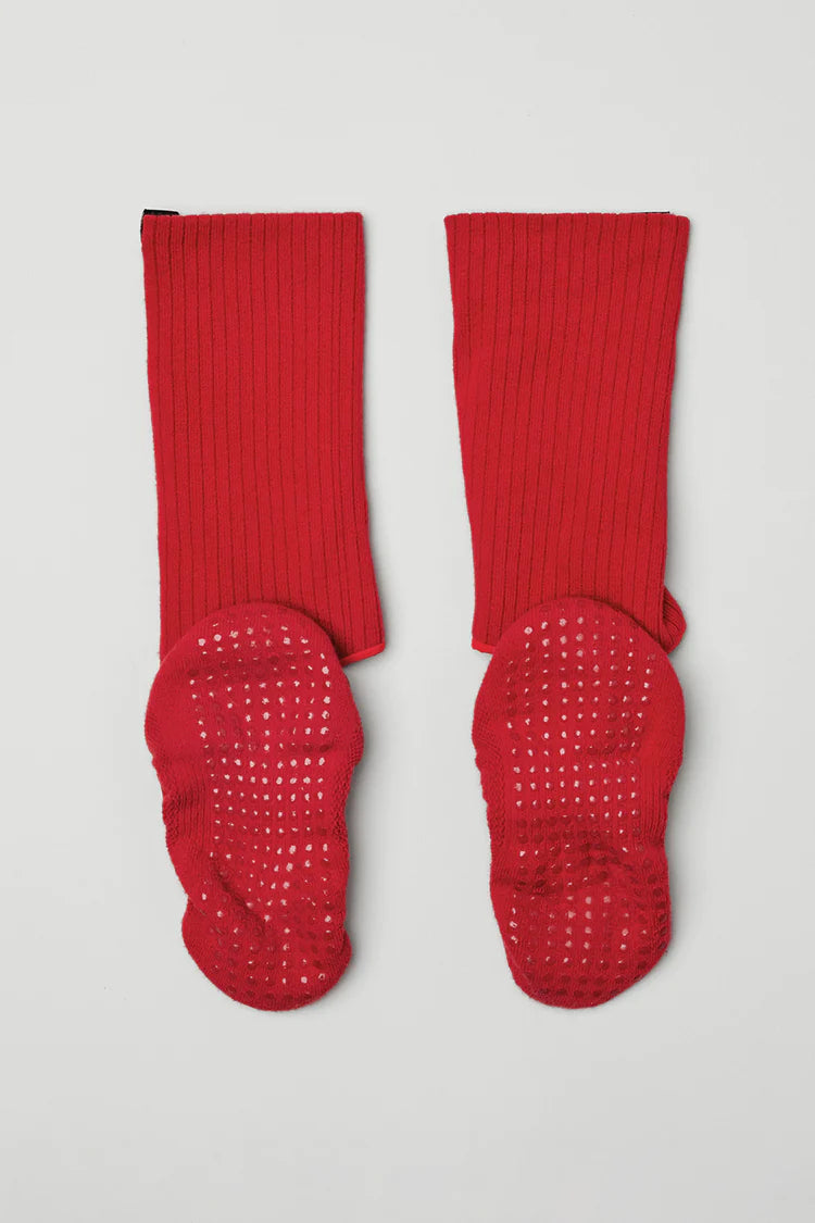 Alo Yoga M/L Women's Strappy Siren Grip Sock - Classic Red