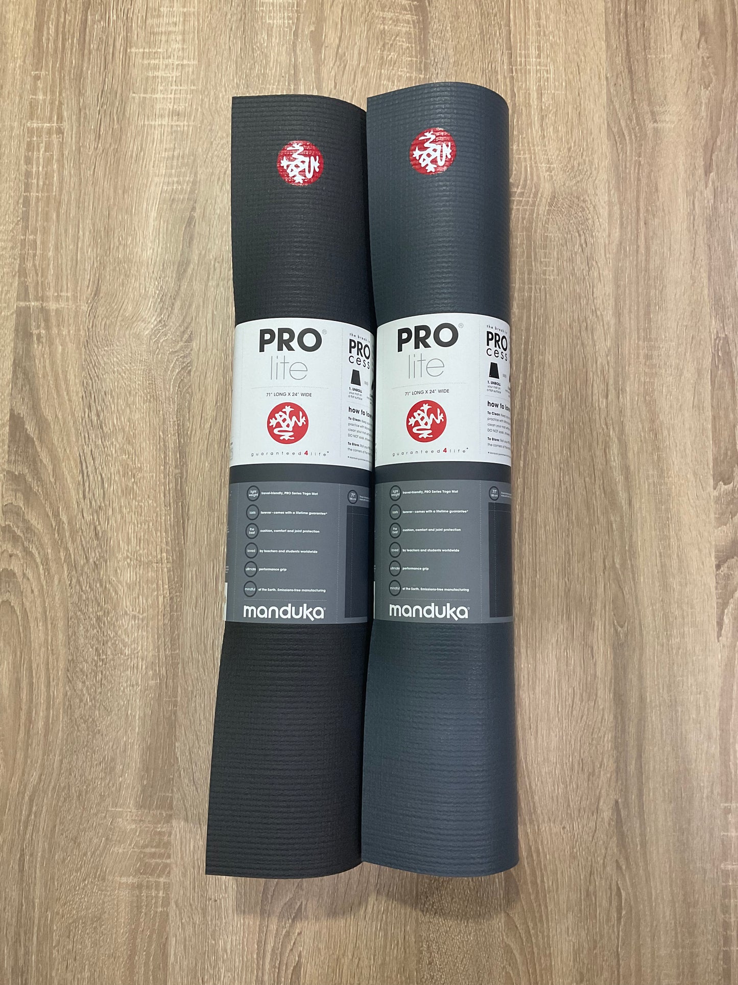 Manduka Prolite 71" Yoga Mat 4.7mm - Hitam