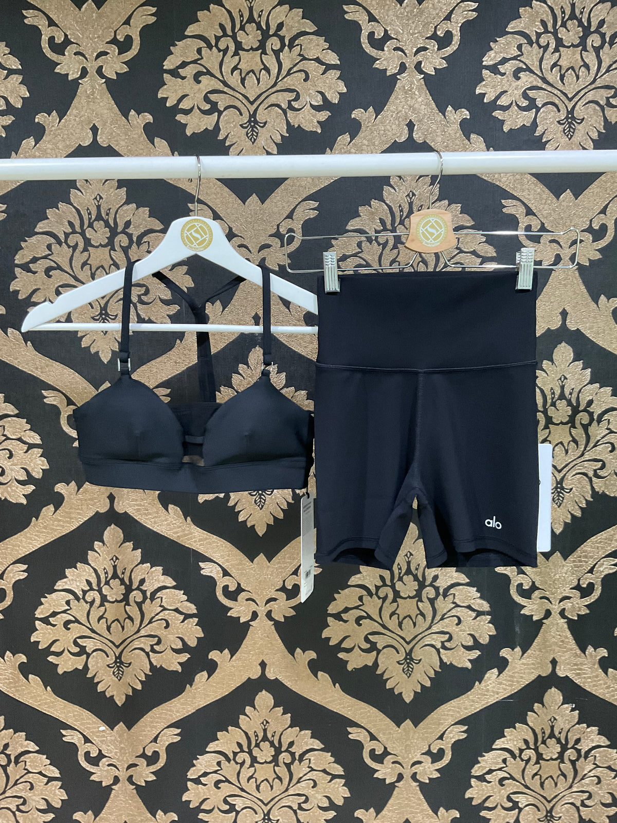 Bra Allure Mesh Airlift Alo Yoga XS - Hitam