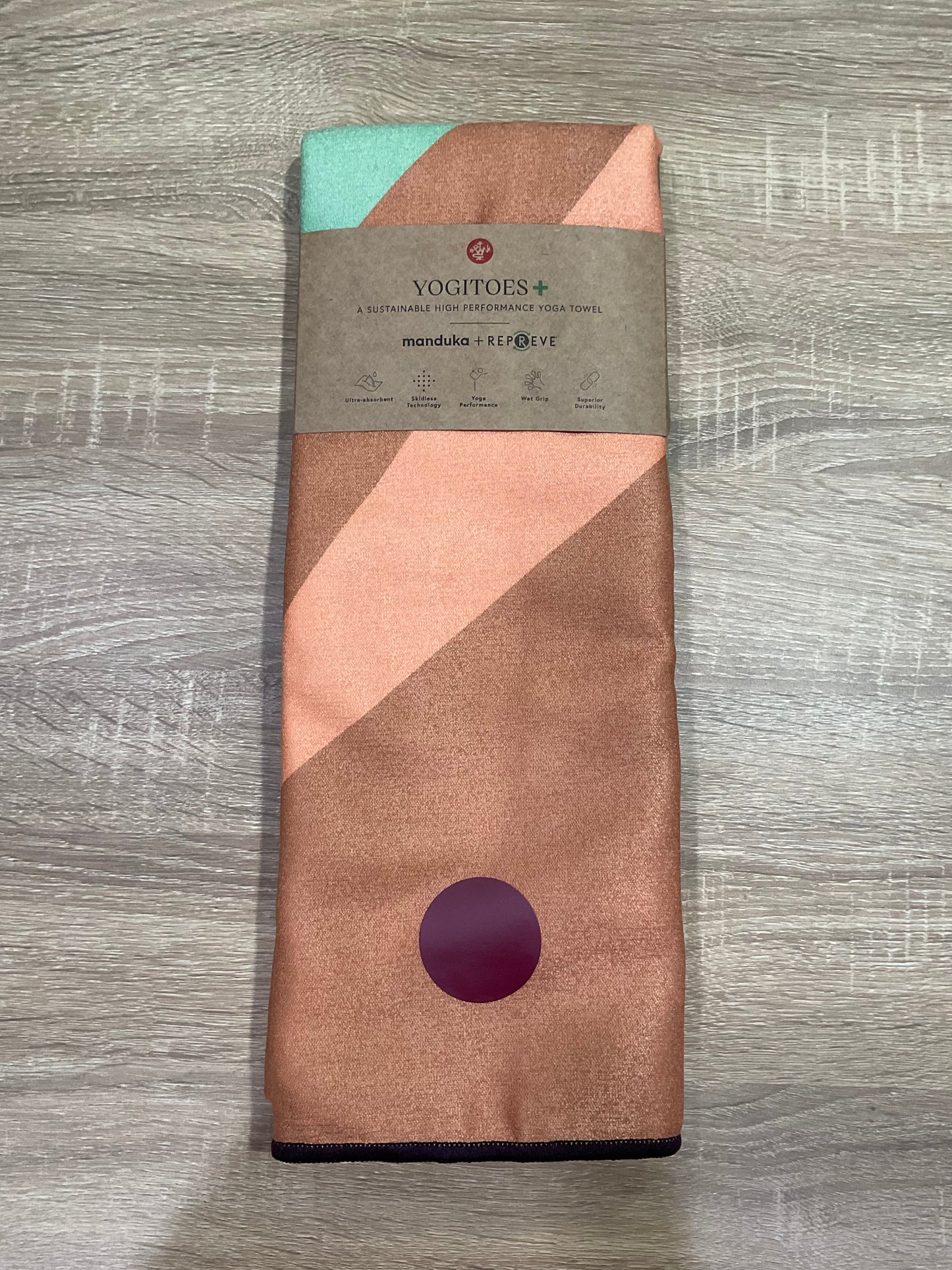 Manduka Yogitoes + Repreve 71" Yoga Mat Towel - Palm Punch