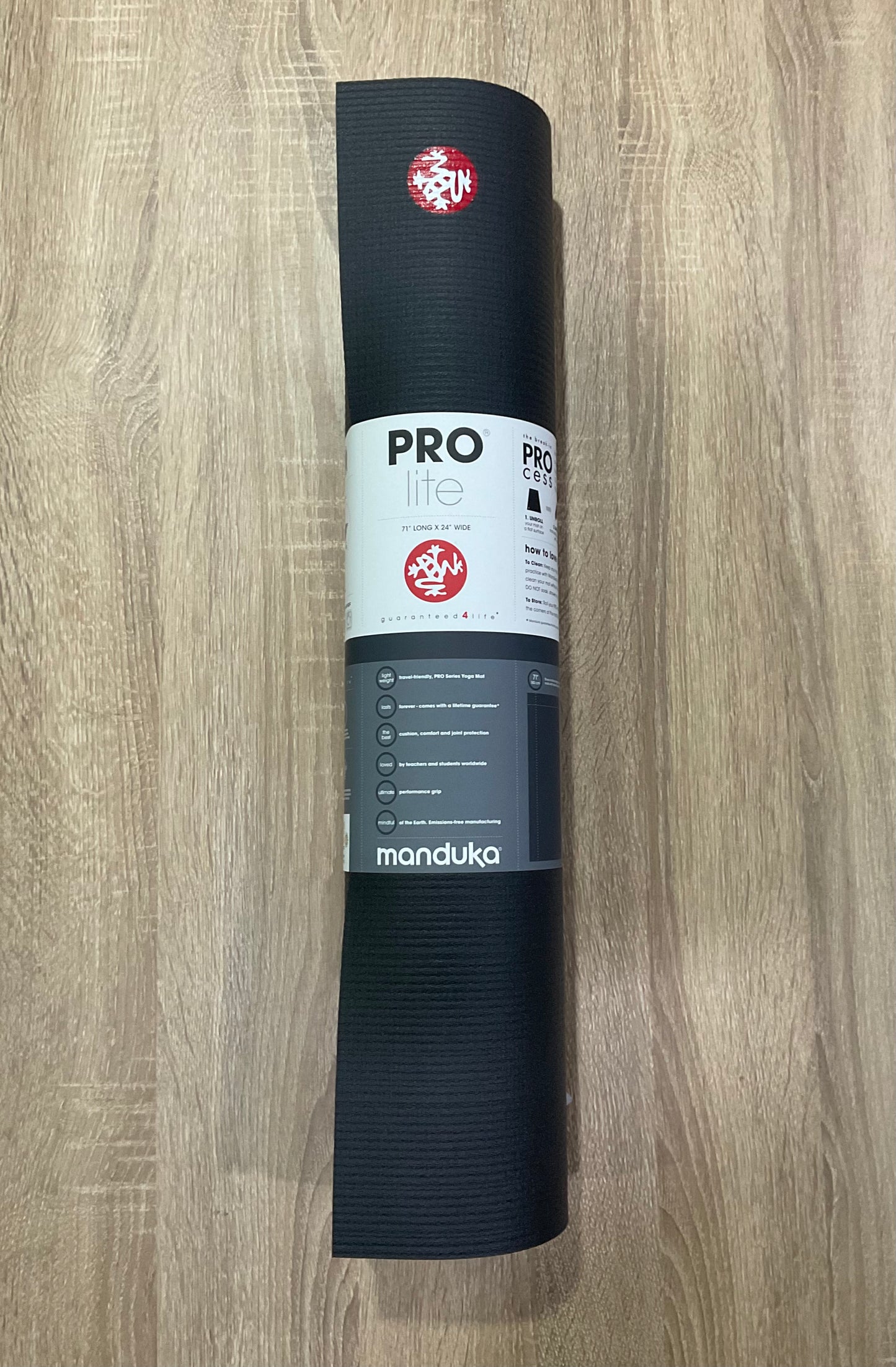 Manduka Prolite 71" Yoga Mat 4.7mm - Hitam