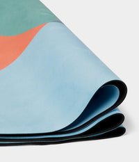 Manduka Restorative Round Yoga Mat 3mm - Sacred Flower