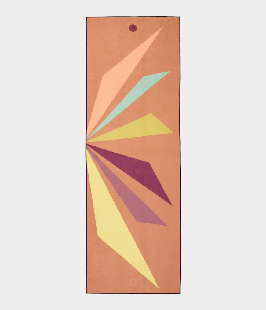 Manduka Yogitoes + Repreve 71" Yoga Mat Towel - Palm Punch