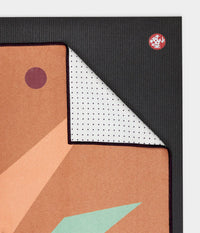 Manduka Yogitoes Repreve yoga mat towel Palm Punch at Yoga Republik authorized reseller Bali